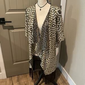 LuLaRoe MONROE Kimono NWT Sz S